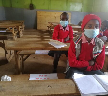 A Nairobi si torna tra i banchi di scuola