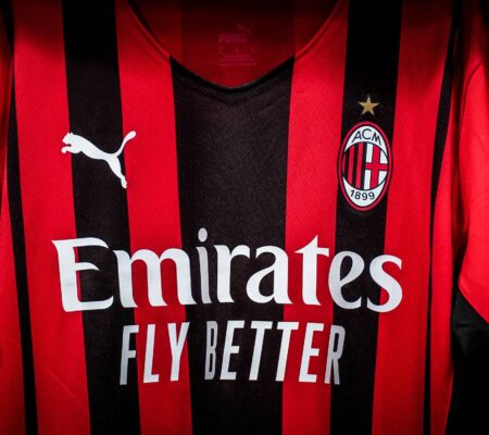 Move like Milan – The home kit 21-22 in support of Fondazione Milan