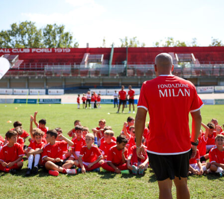 Fondazione Milan for Romagna: sport and fun for 160 children from the flood-stricken areas