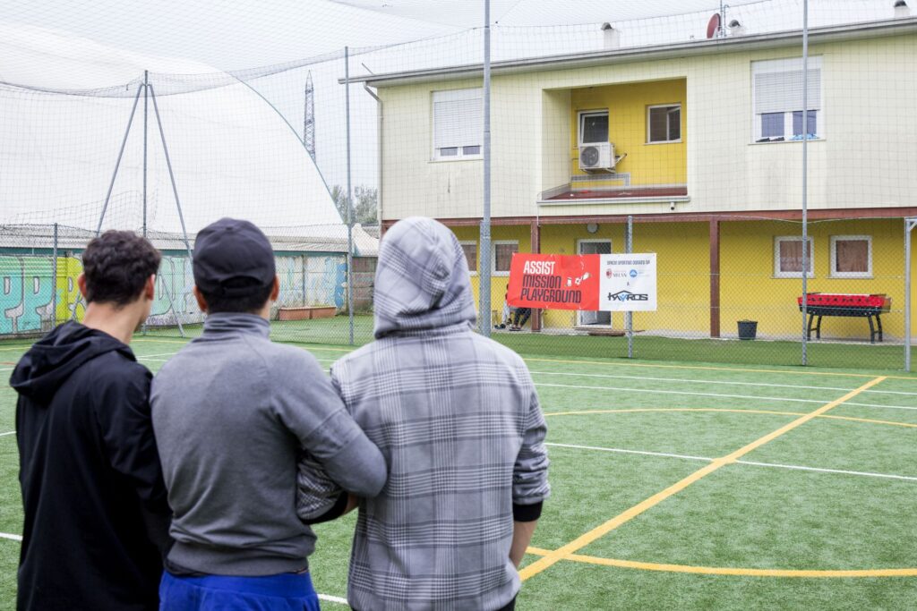 Fondazione Milan and Fondazione AEM regenerate a sports field at the gates of Milan for youth involved in social redemption programs