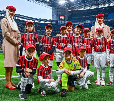 Fondazione Milan and Emirates give eleven children a special experience for the world day against childhood cancer, in collaboration with Fondazione Veronesi